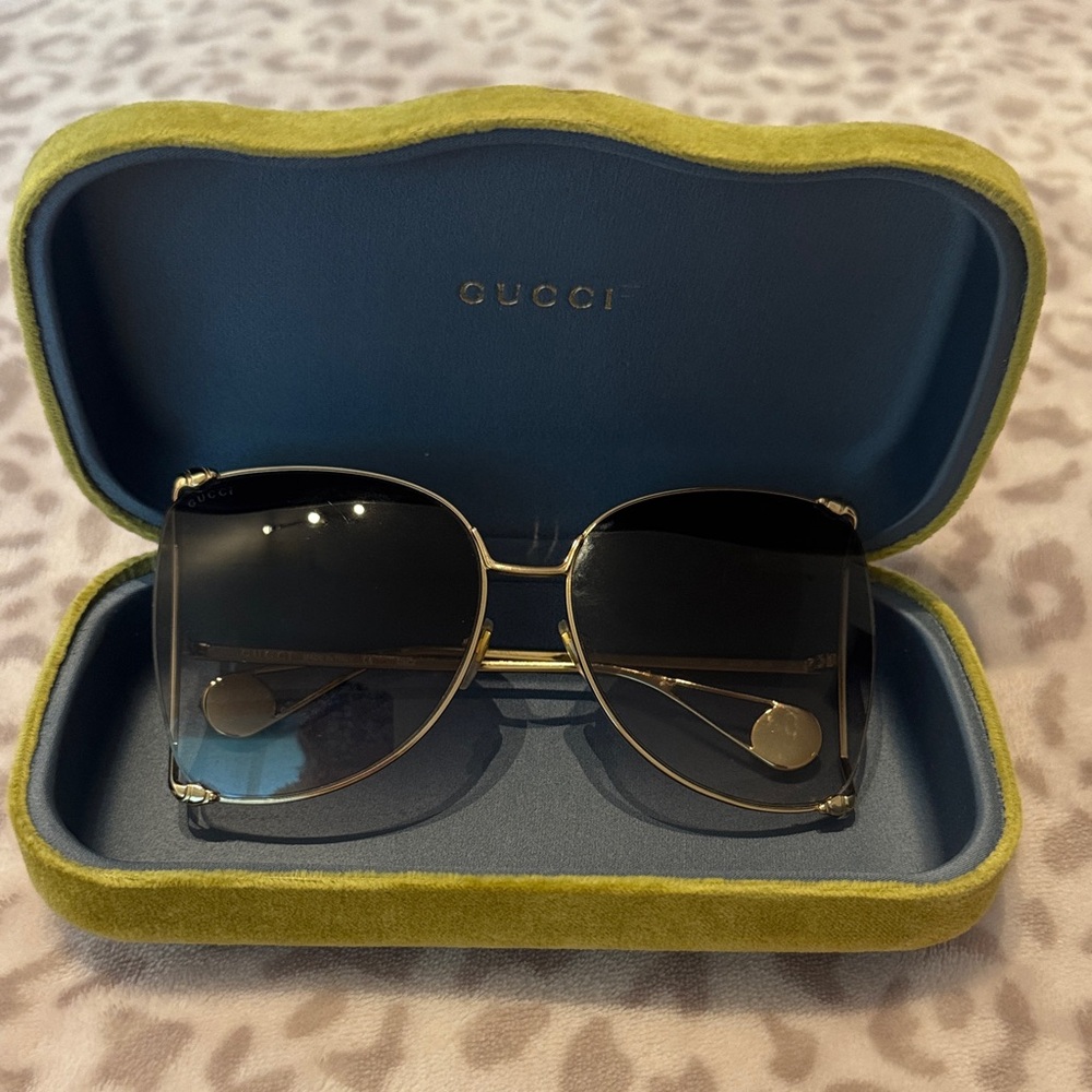 Gucci Gold and Black Sunglasses
